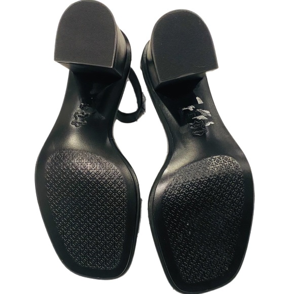 Tory Burch Gabrielle Leather City Sandals - Picture 10 of 11